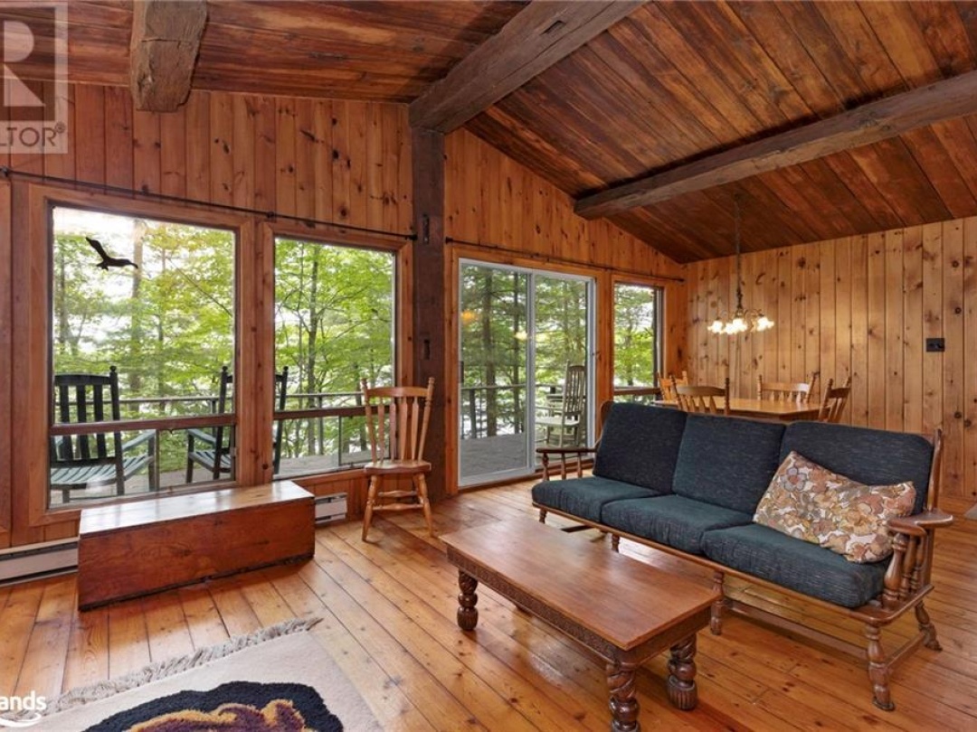 70 Caisses Island, Lake Muskoka