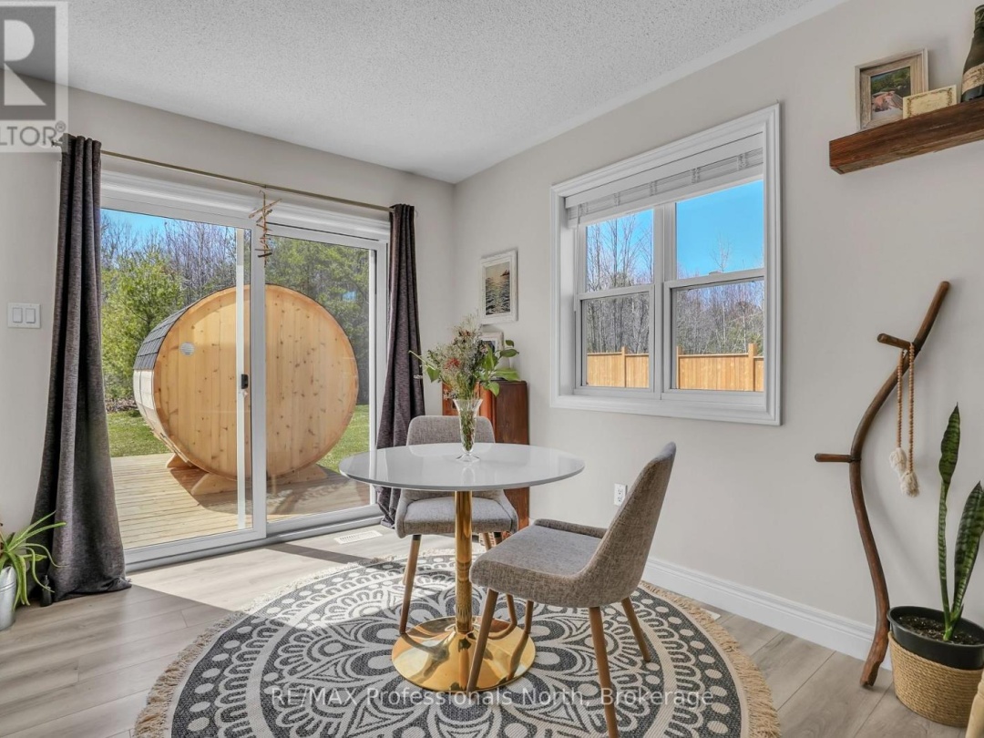 33 WHITEHORN PARK ROAD W, Bracebridge (Macaulay)