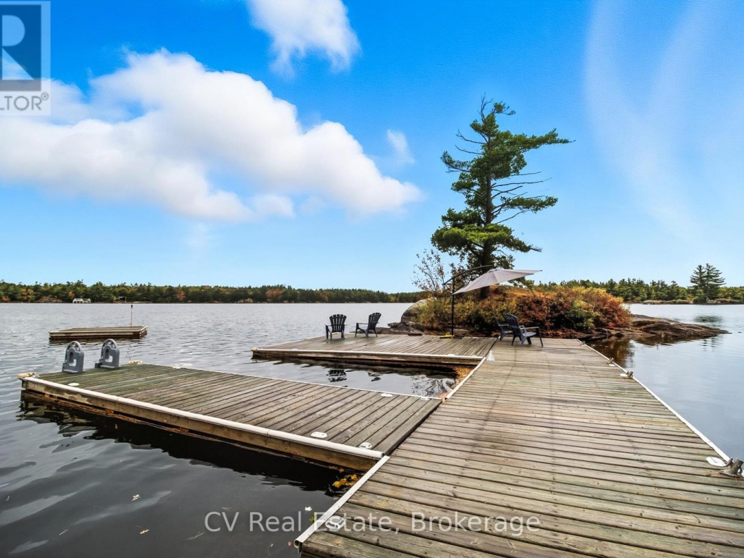 1069 WHITE EAGLE ROAD, Kahshe Lake