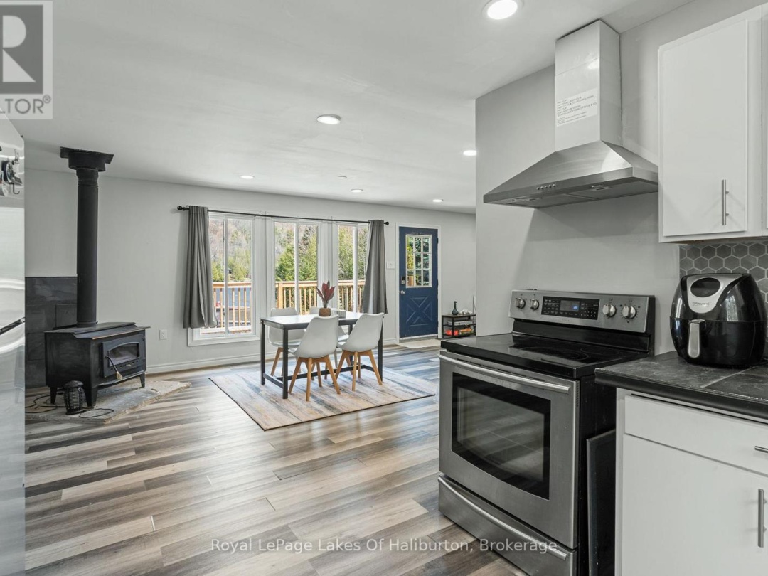 1027 SPENCERS TRAIL, Salerno Lake