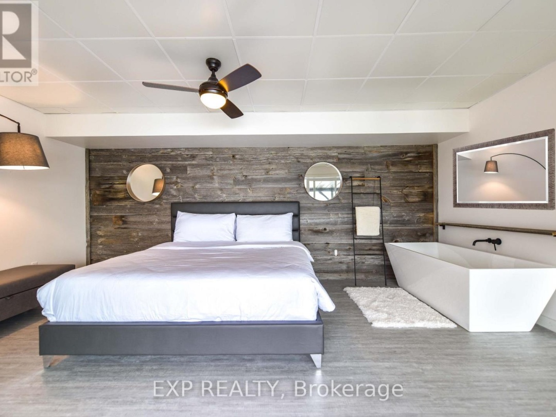 1047 WHYMAN ROAD, 
