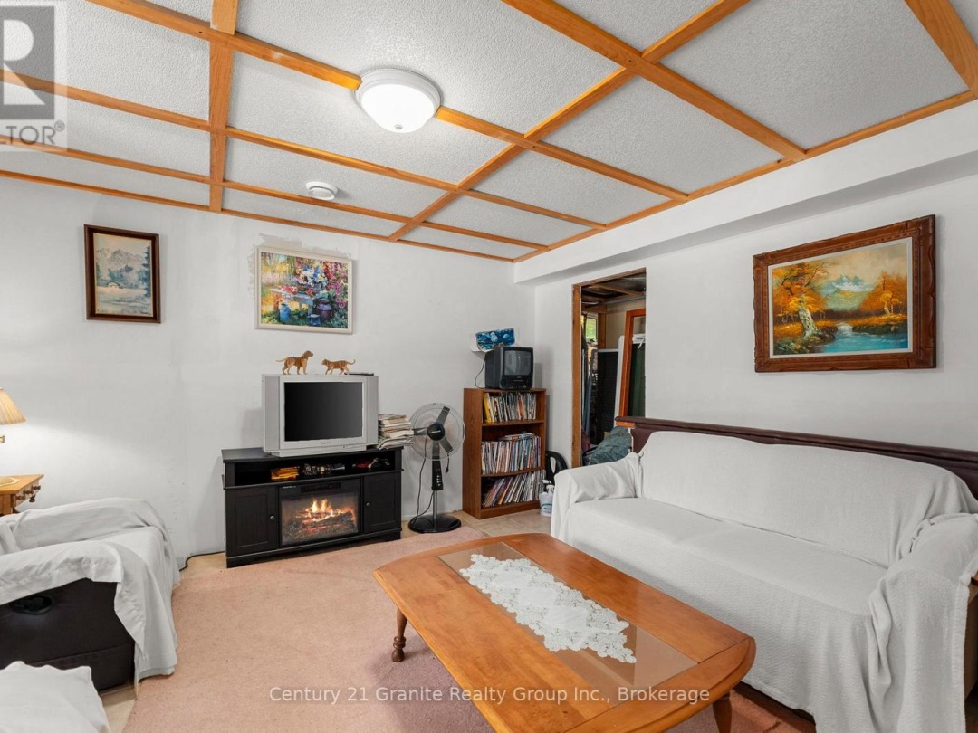 1753 NORTHSHORE ROAD, Maple Lake