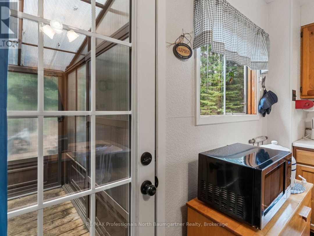 2041 GLAMOR LAKE ROAD, Highlands East (Monmouth)