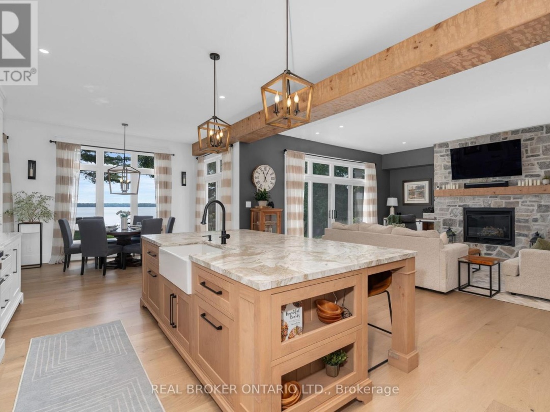 3239 CRESCENT BAY ROAD, 