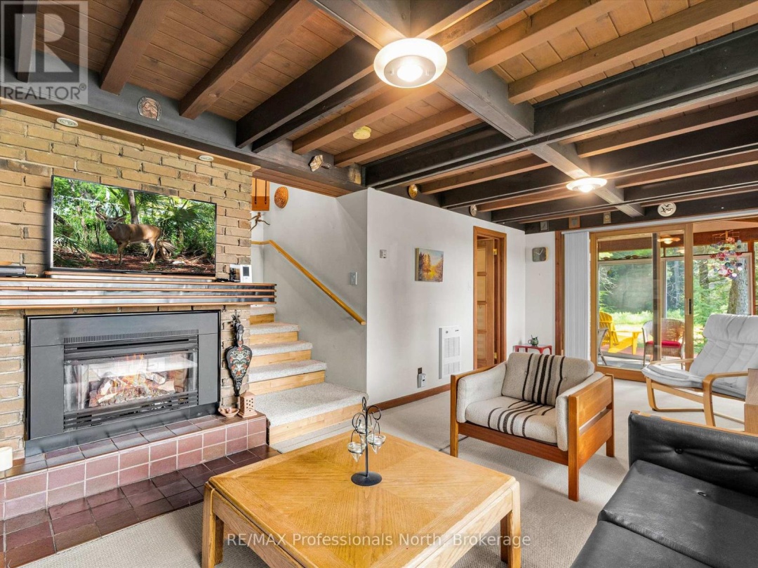 1122 PINE LAKE SHORES ROAD, 