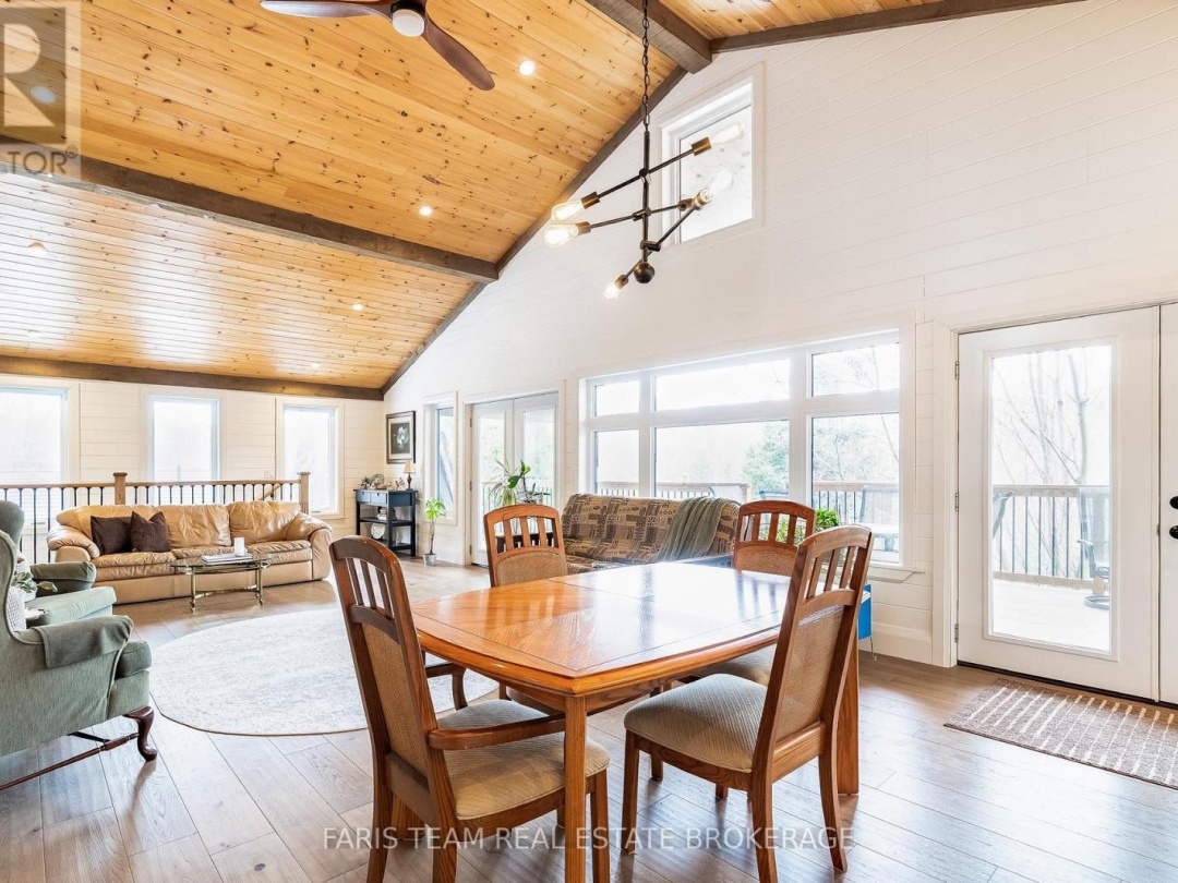 1520 ROSEMOUNT ROAD, Tay