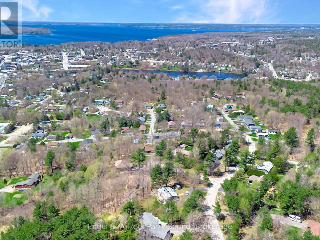 29 QUEEN STREET, Parry Sound