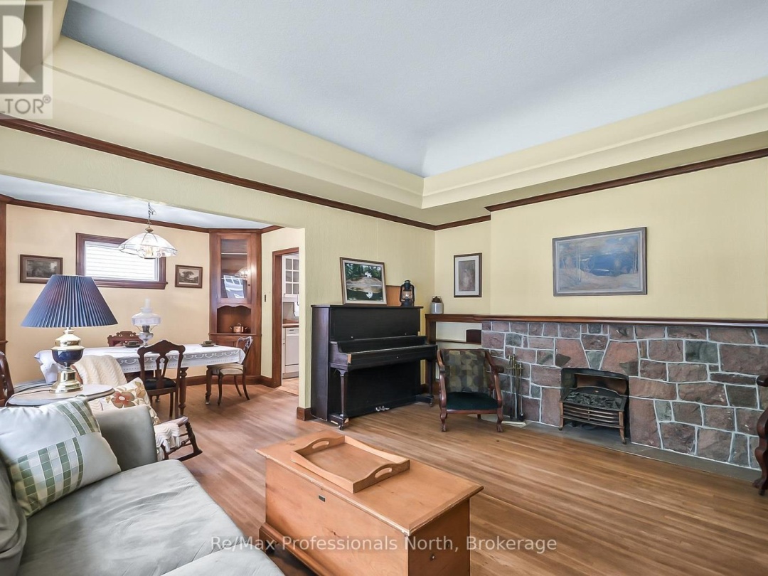 175 SARAH STREET S, 