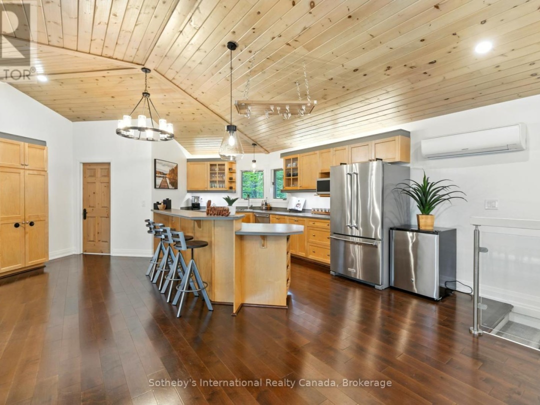 1060 NORTH KAHSHE LAKE ROAD, Kahshe Lake