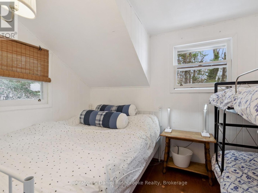 29 ENA DRIVE, Harp Lake