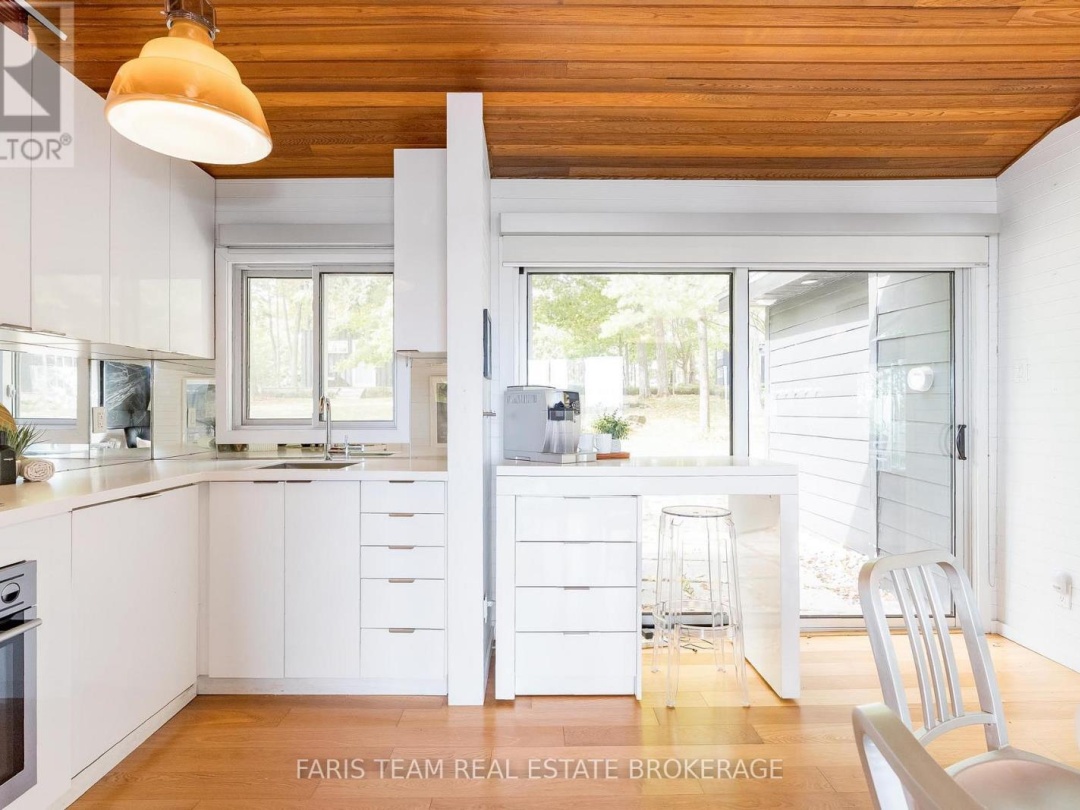 45 IVY LANE, 