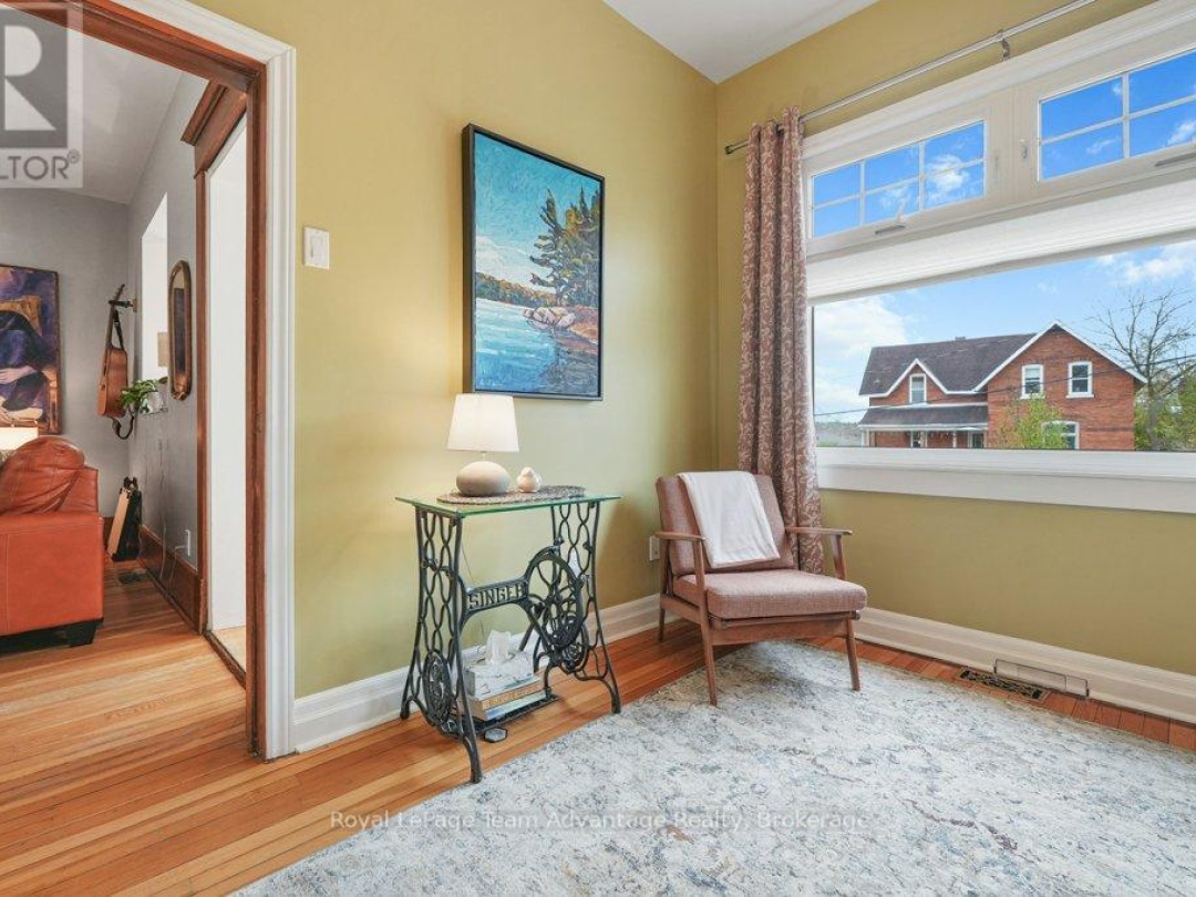 3 BELVEDERE AVENUE, Parry Sound