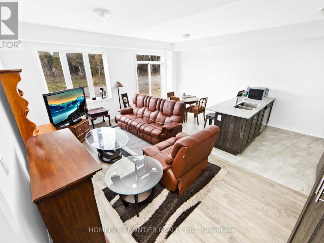 11 SPRUCESIDE DRIVE, Kawartha Lakes (Bobcaygeon)