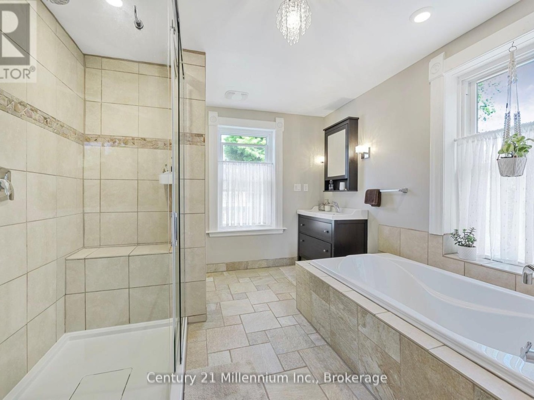 100 MATCHEDASH STREET N, 
