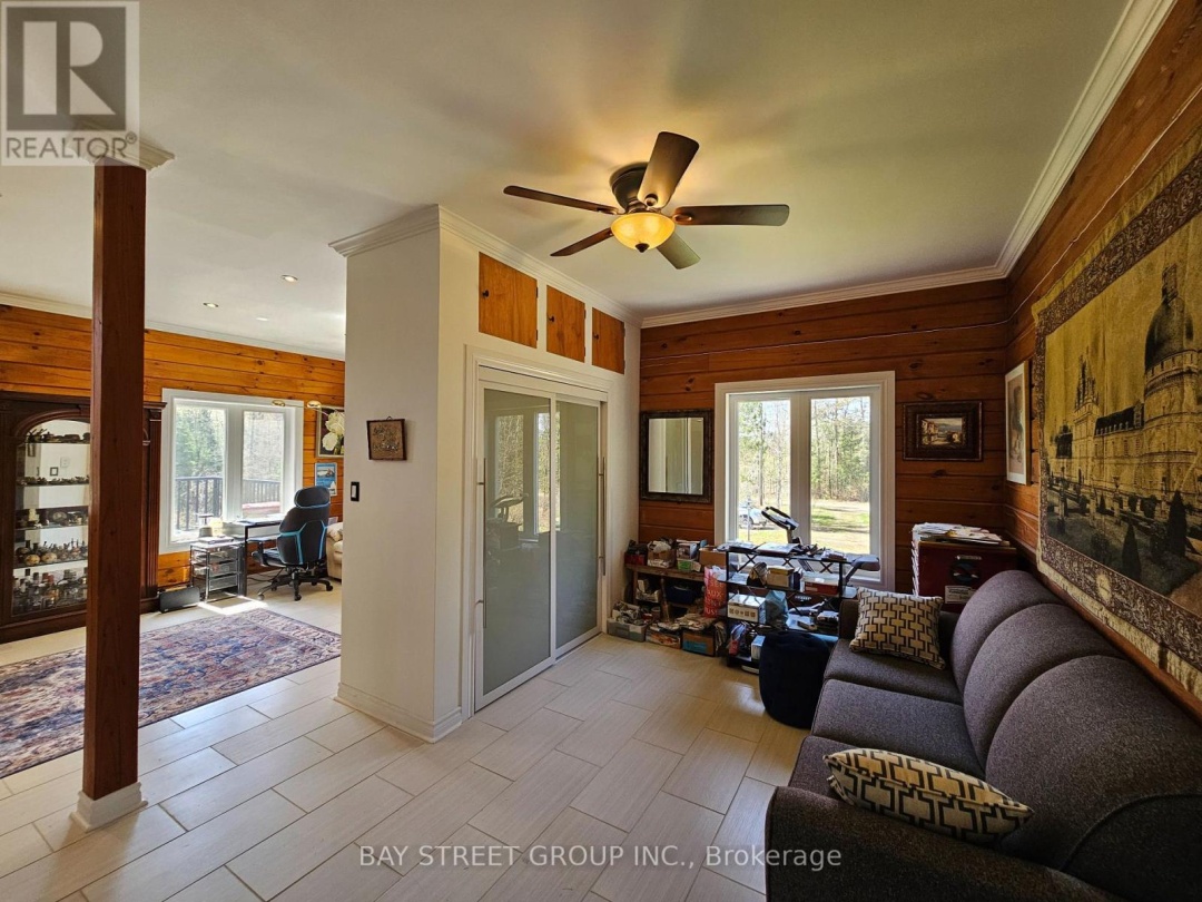 1032 SPRING LAKE ROAD, Bracebridge (Draper)