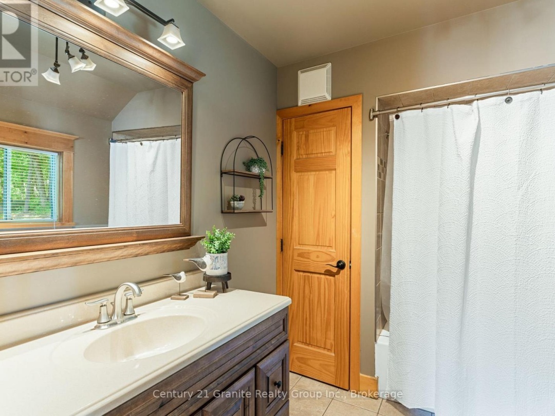 1025 SAGE DRIVE, 