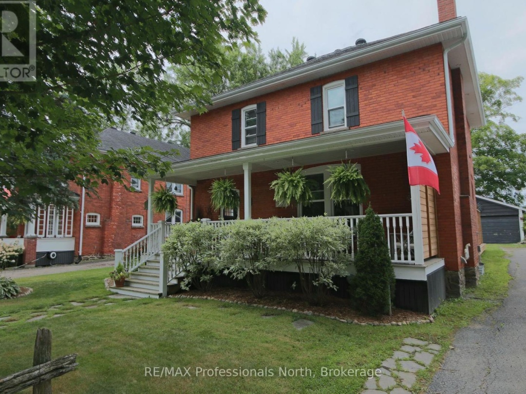 78 MCMURRAY STREET, Bracebridge (Macaulay)