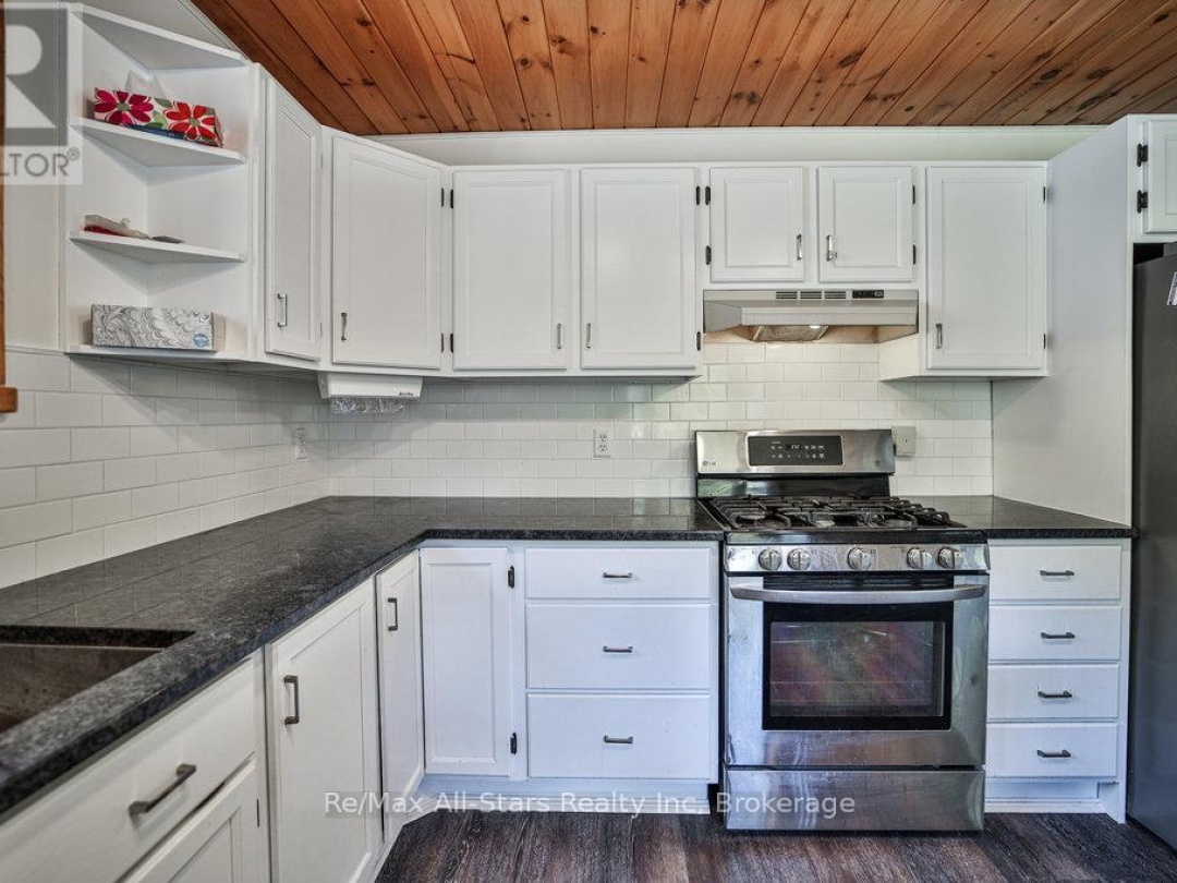 410 Etwell Road, Huntsville (Stisted)