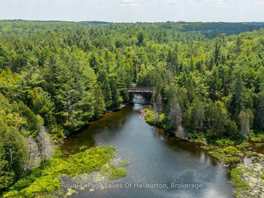 1030 SAWDUST ROAD N, 