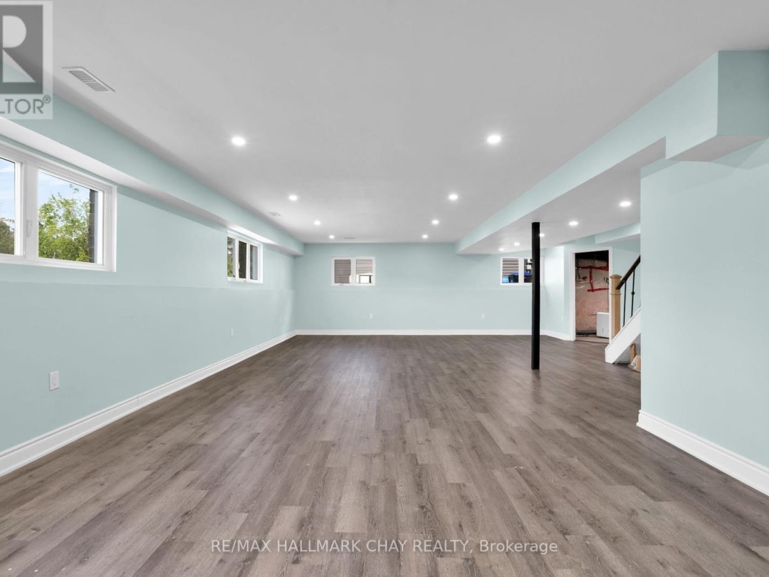 2052 MARCHMONT ROAD, 