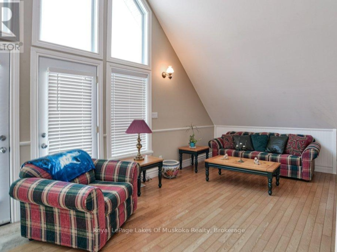 2411 HWY. 118 E. HIGHWAY, Bracebridge (Draper)