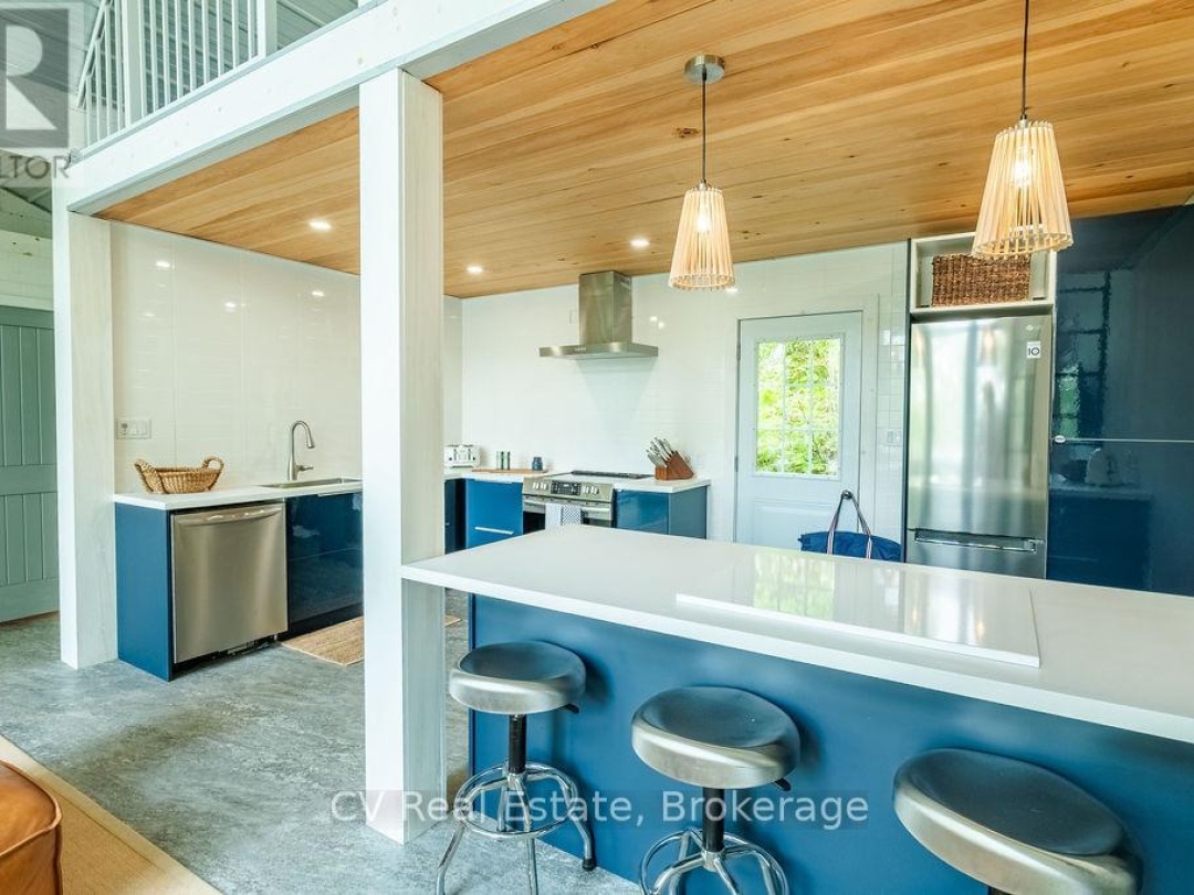 748 BIG ISLAND, Lake Vernon