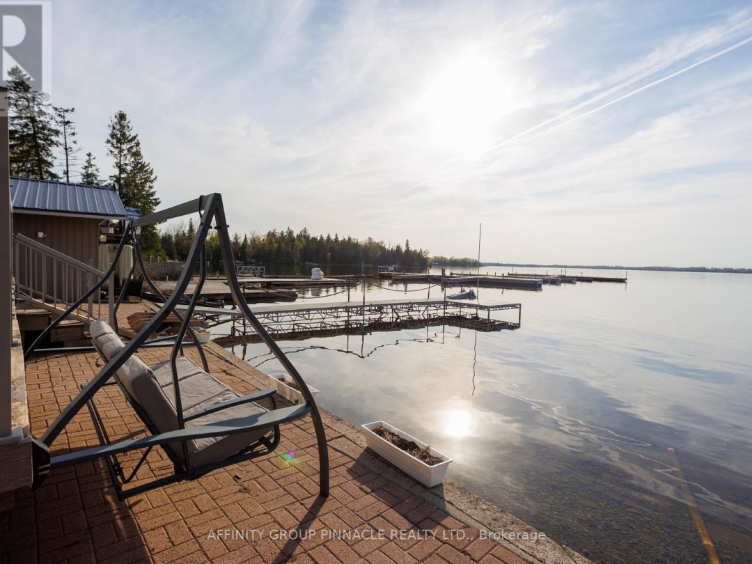 14 ORIOLE ROAD, Cameron Lake