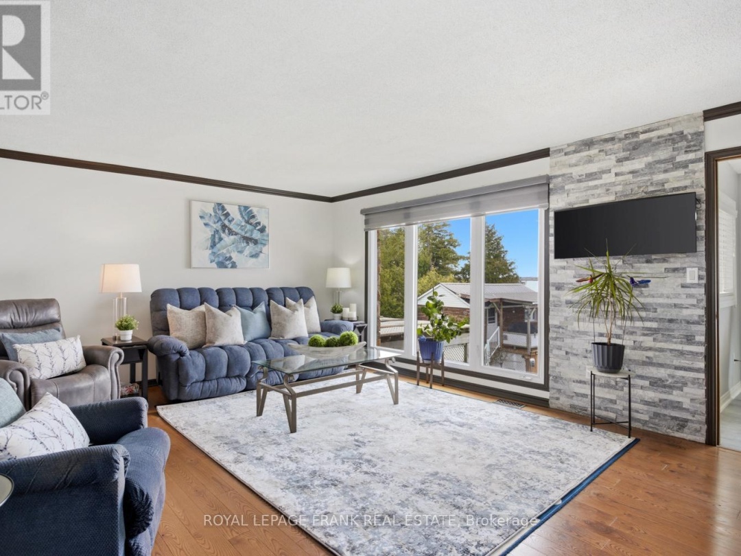 106 STARR BOULEVARD, Lake Scugog