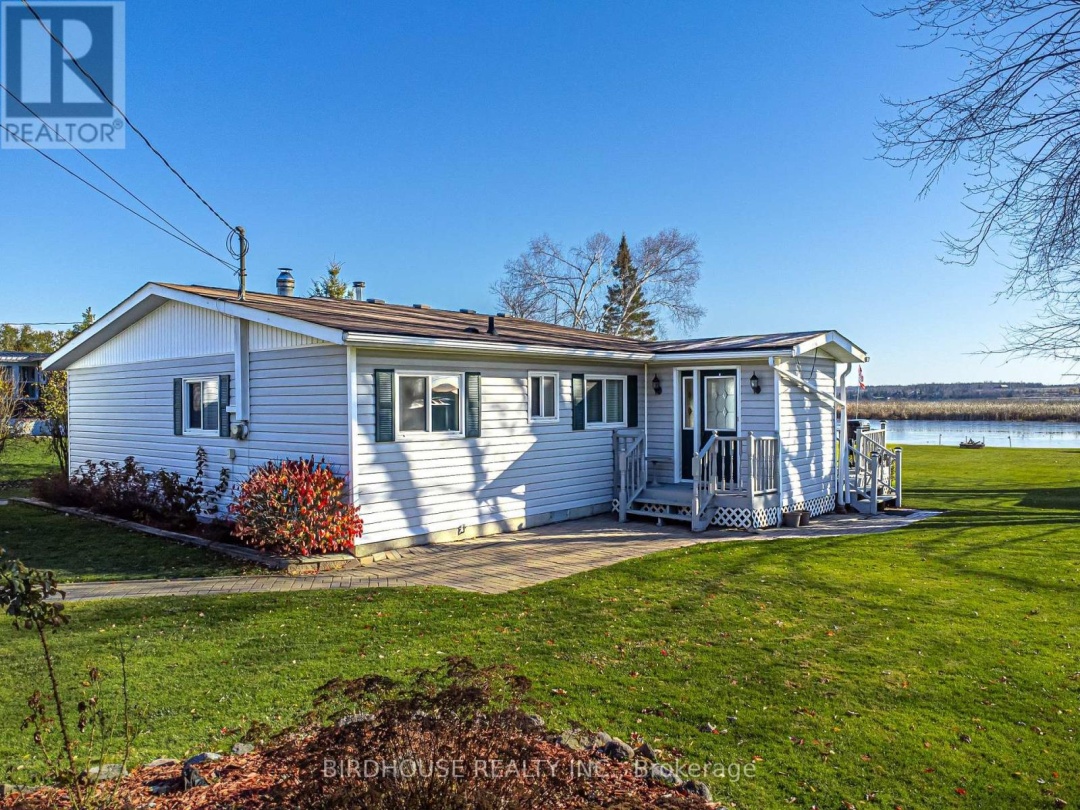 132 FENELON DRIVE, Sturgeon Lake