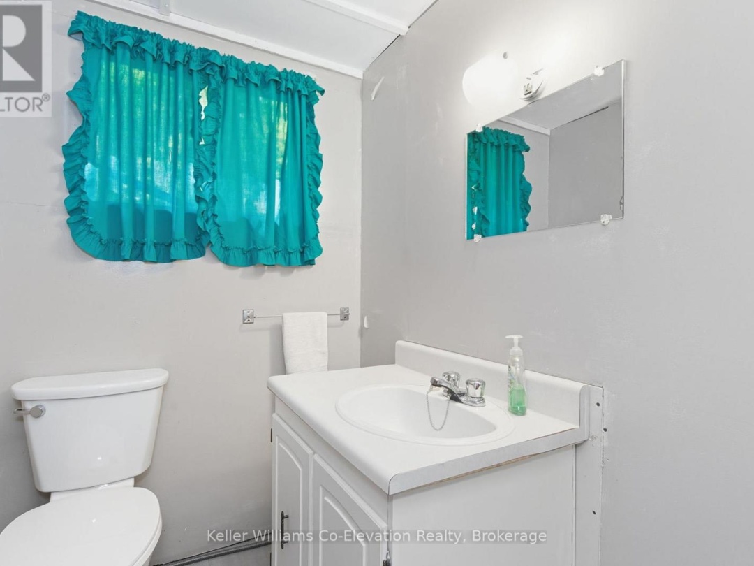 3 CROSSINGVIEW LANE, 