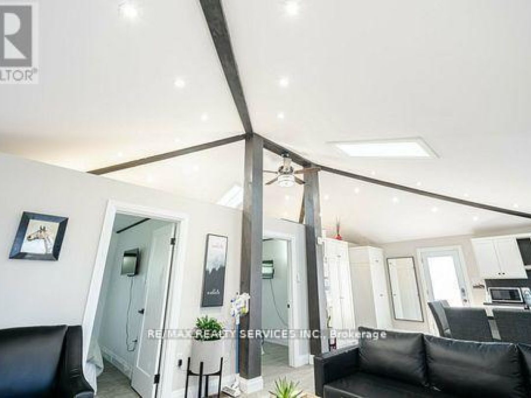 28 ELDONIA ROAD, Canal Lake