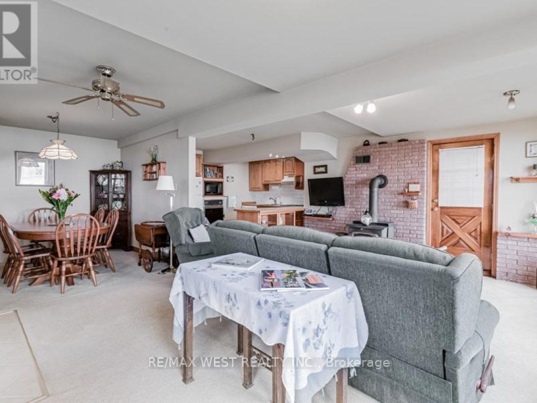 4669 ANDERSON AVENUE, Lake Simcoe