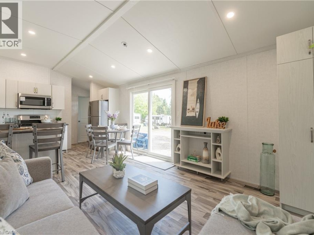 85 HUTCHINSON BEACH Road Unit# B56, Deer Lake
