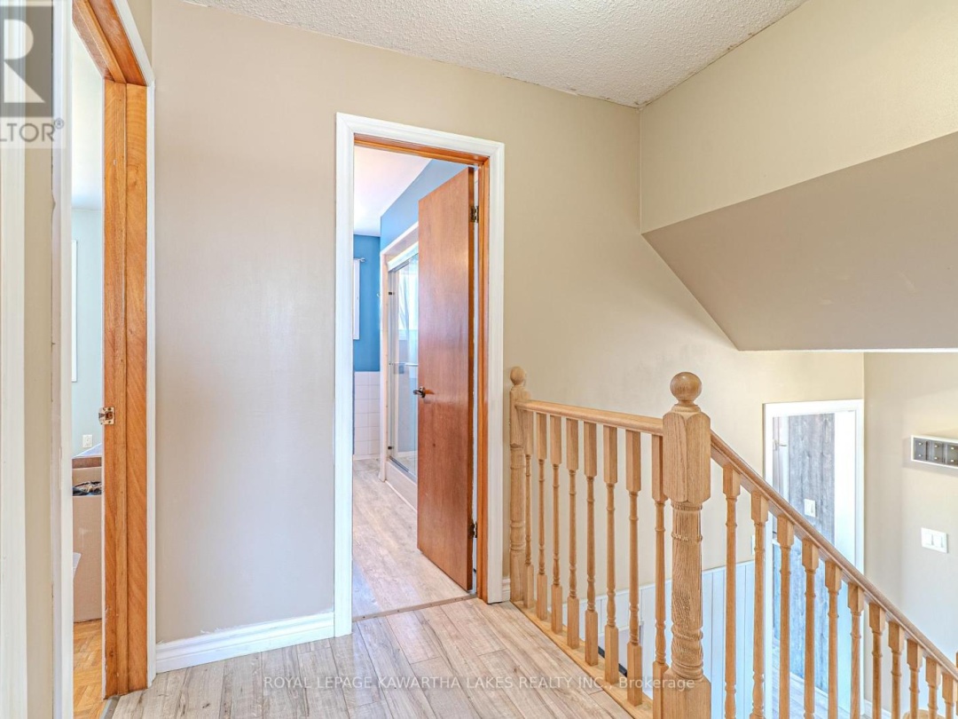 49 CRESSWELL ROAD E, Kawartha Lakes (Mariposa)