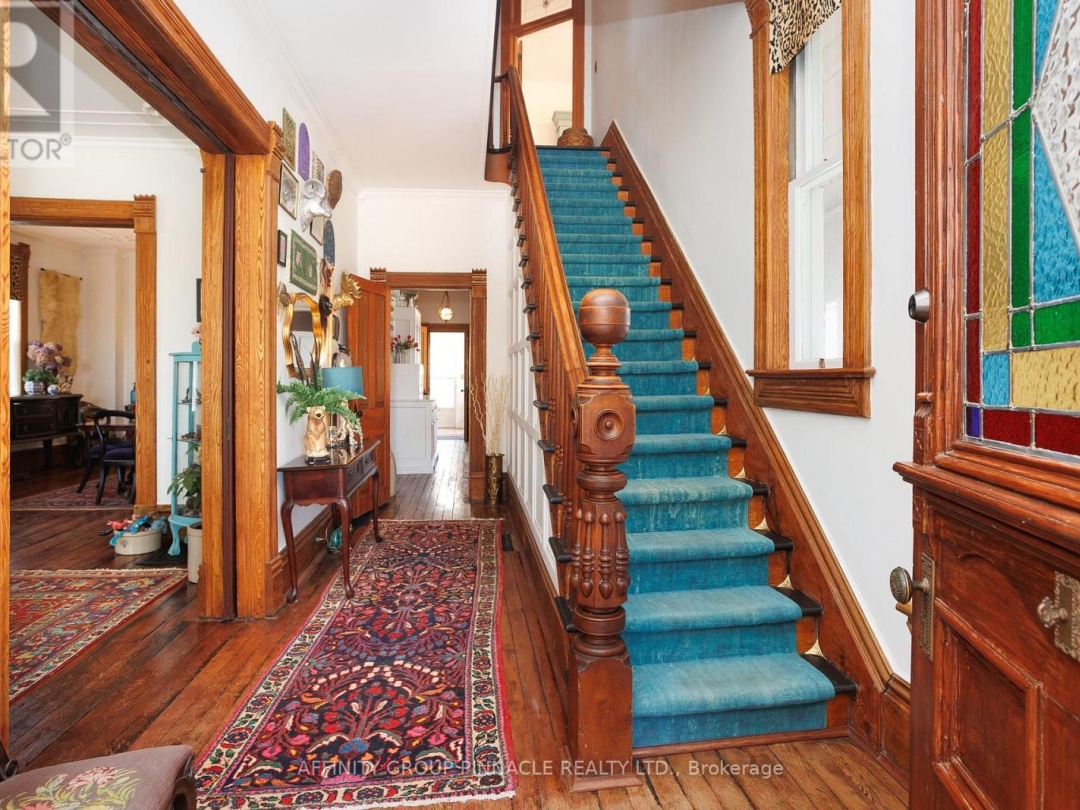 42 OAK STREET, Kawartha Lakes (Fenelon Falls)