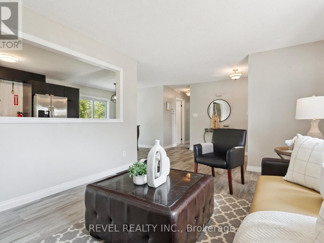 40 GREENWOOD CRESCENT, 