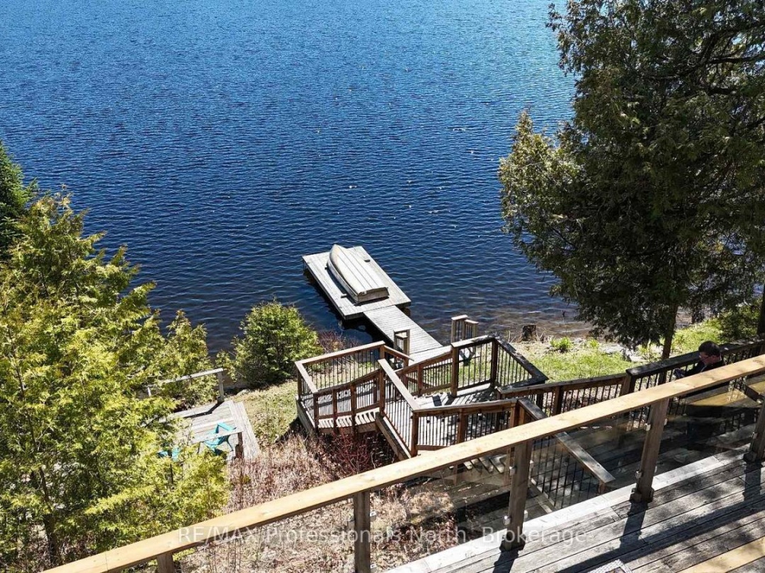 1080 HEART'S CONTENT DRIVE, Salerno Lake