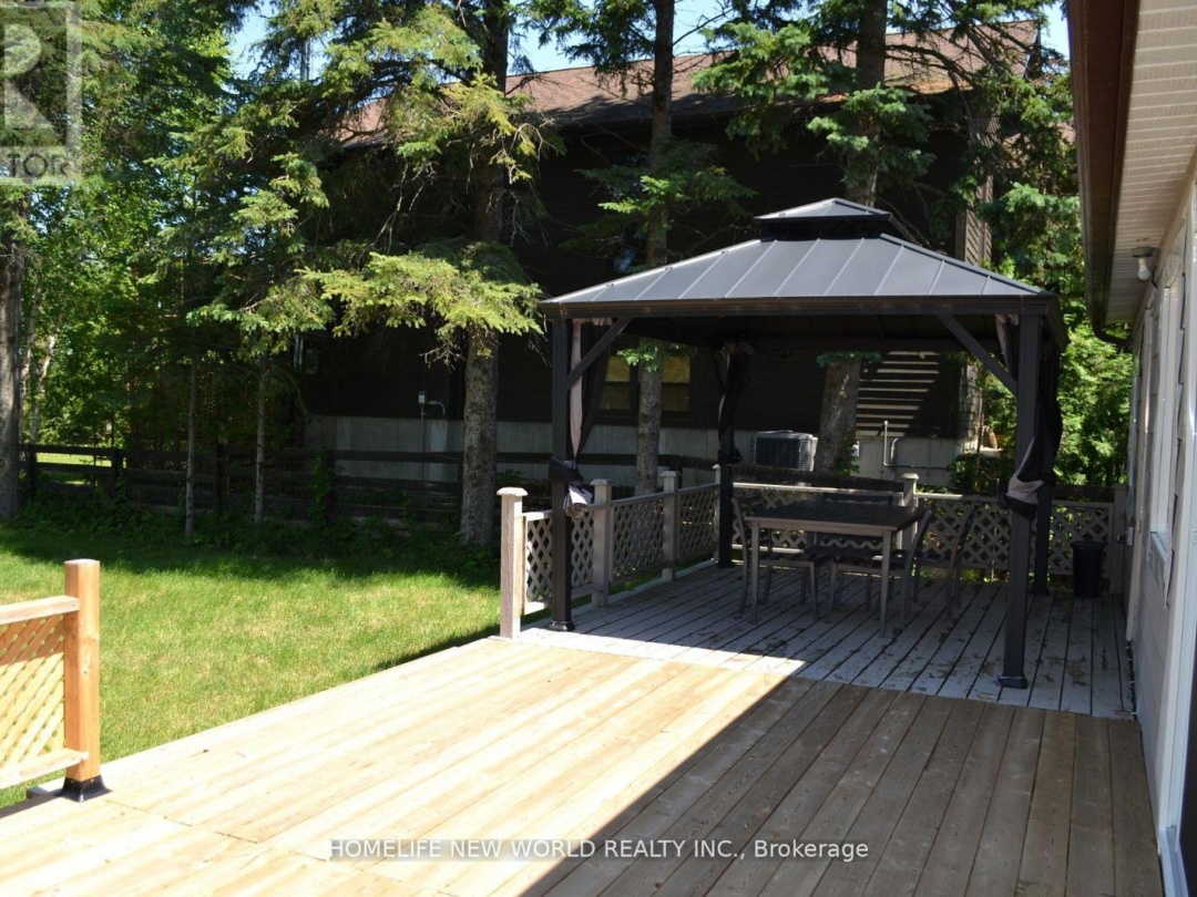1391 PORTAGE ROAD, Mitchell Lake