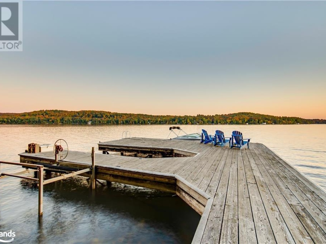 1902 Foxpoint Road, Lake Of Bays