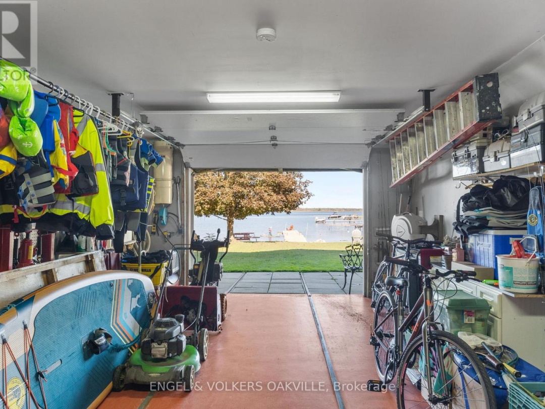 216 ROBINS POINT ROAD, Georgian Bay