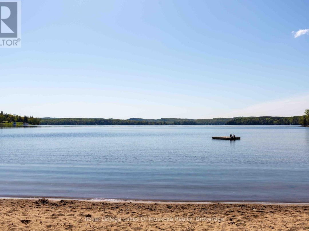 1588 SKYLINE DRIVE, Peninsula Lake