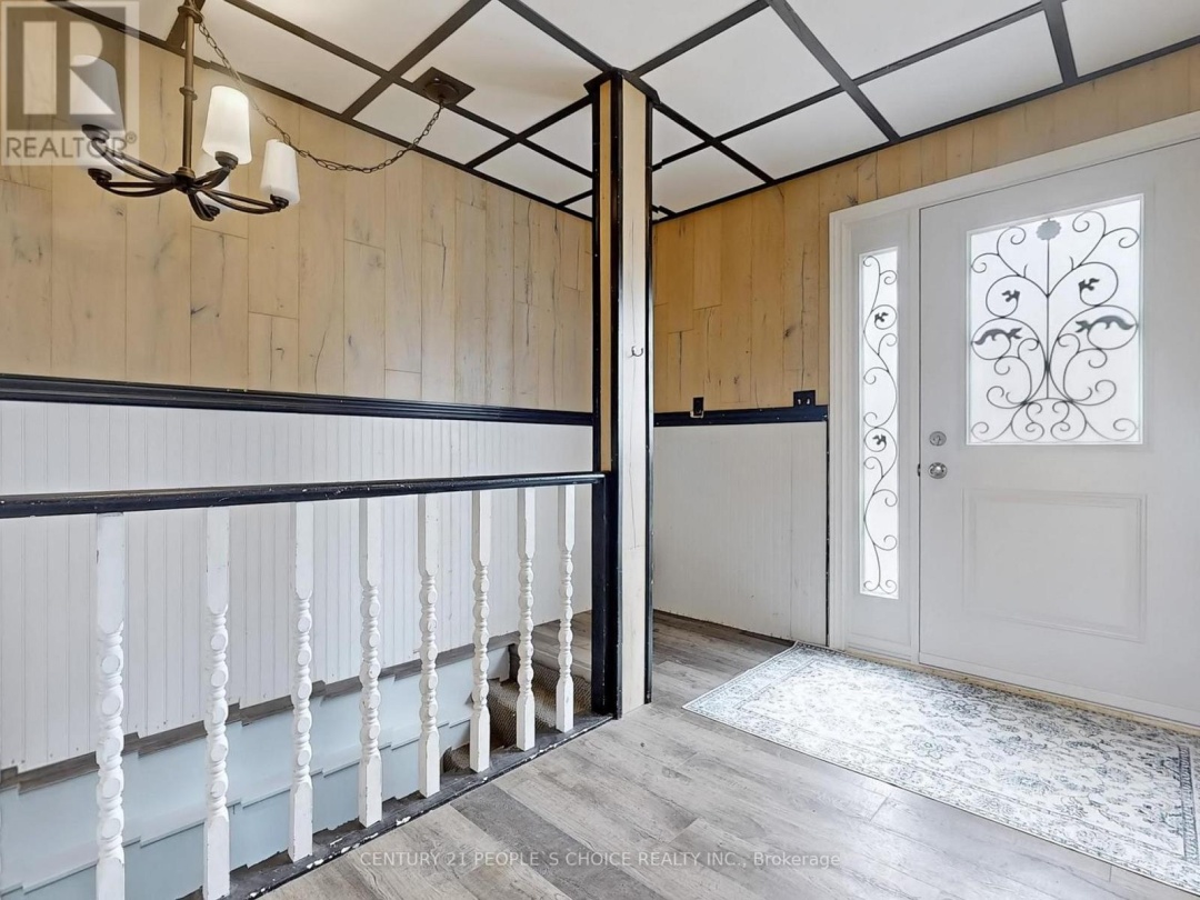 156 MAIN STREET W, 
