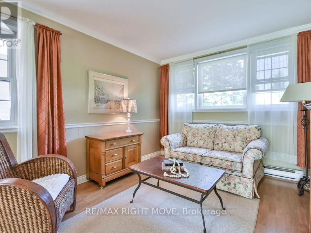 374 PETER STREET, 