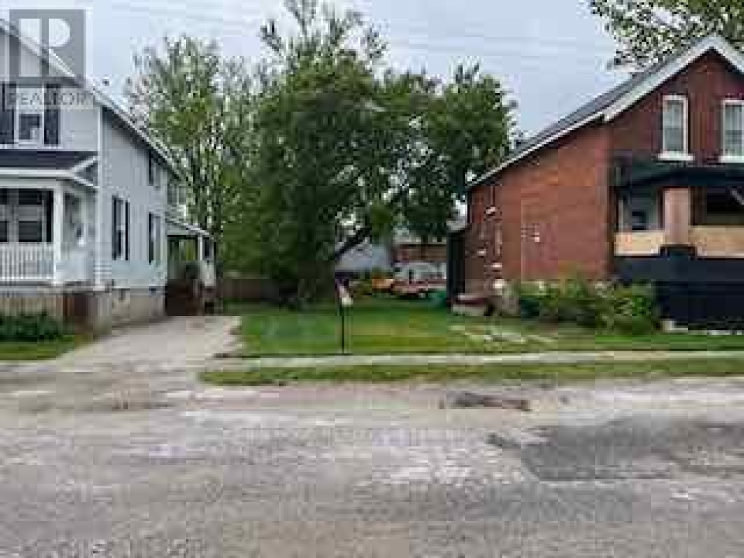 117 COLBORNE STREET E, Orillia