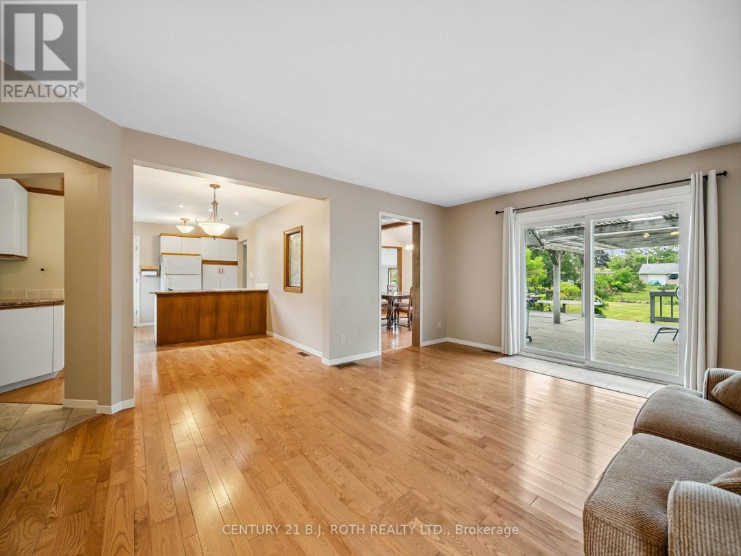 1415 CUNNINGHAM CRESCENT, 