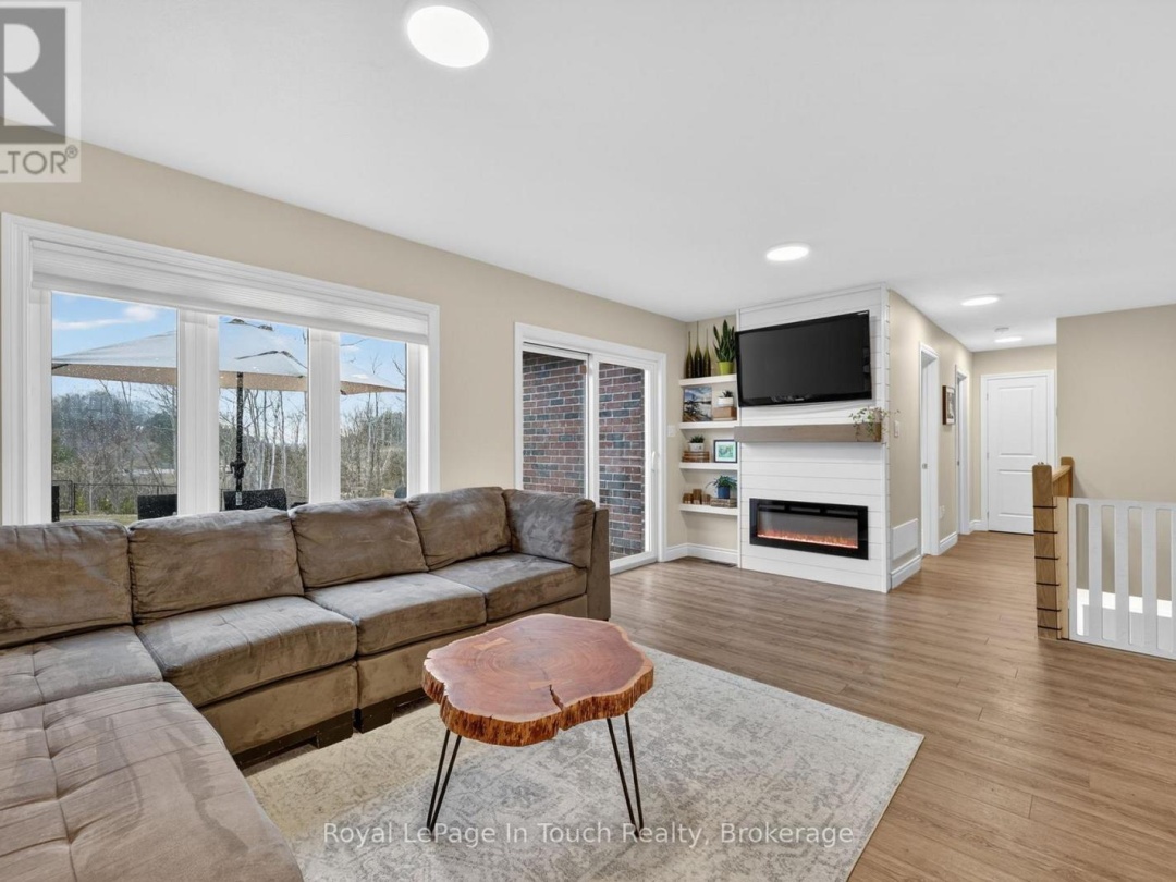 55 HUNTER AVENUE, Tay (Victoria Harbour)
