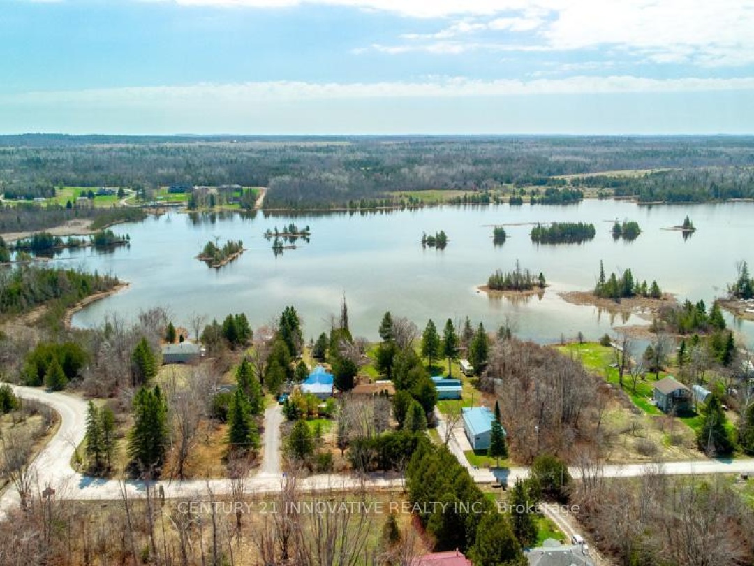 159 MCGUIRE BEACH ROAD, Canal Lake