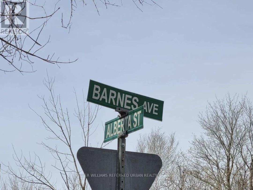 555 Barnes Avenue, Tay (Port McNicoll)