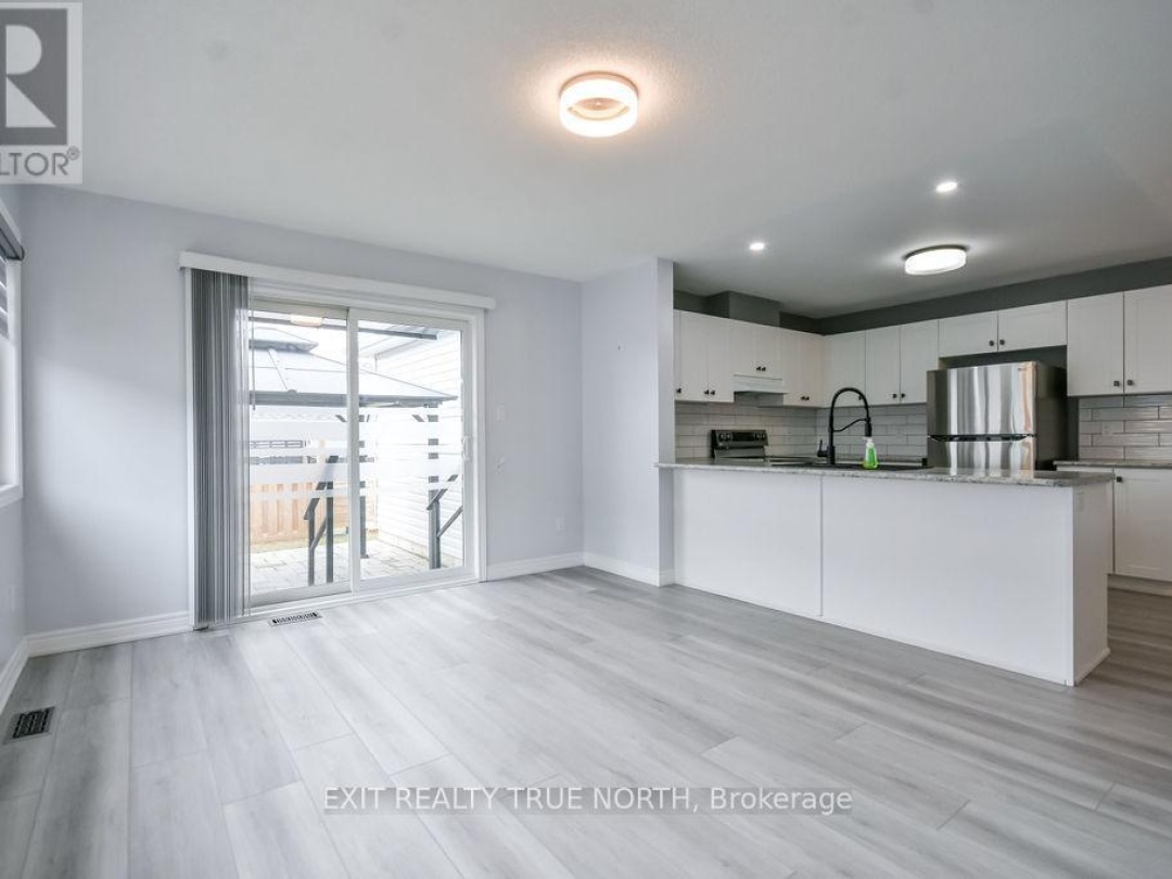 8 SINCLAIR CRESCENT, Ramara (Atherley)