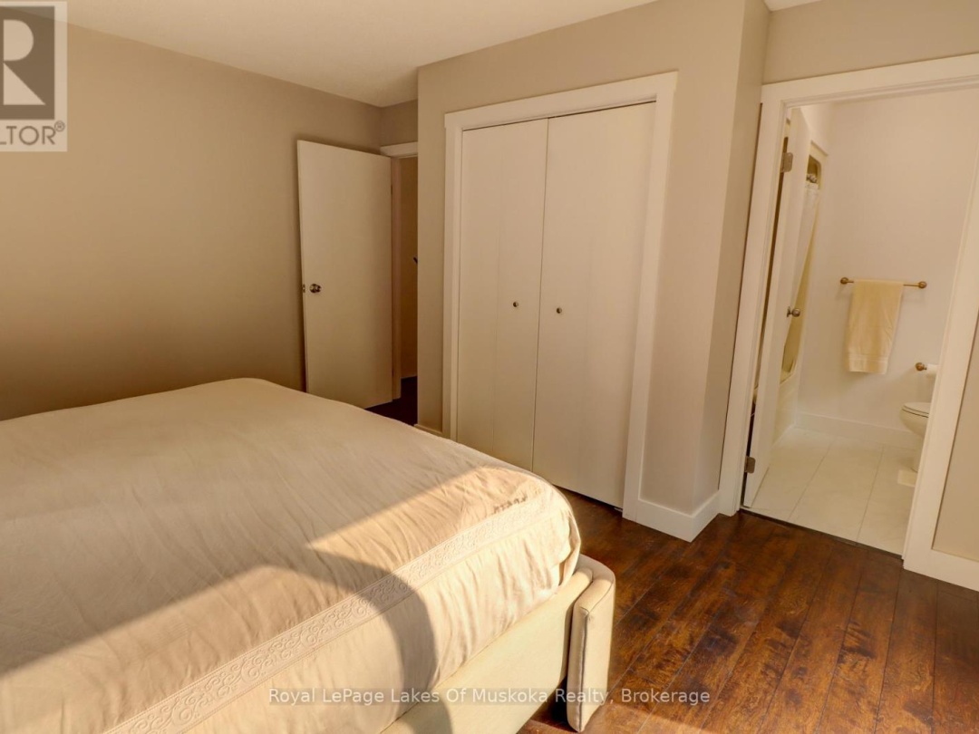 8 - 1561 HIDDEN VALLEY ROAD, 